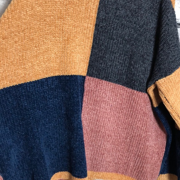 Easel Chenille Color Block Oversized Sweater - Picture 8 of 10